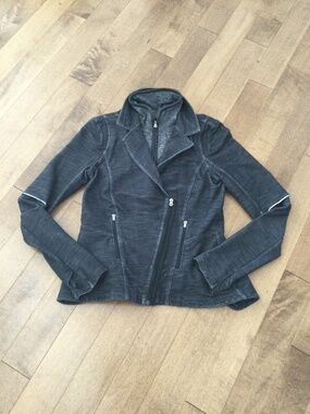 Womens athletic blazer Lululemon